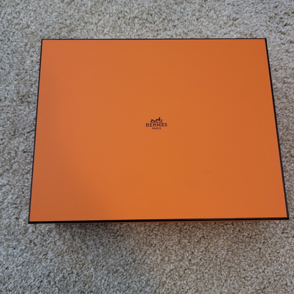 [SOLD] Authentic Hermès Tray Box.